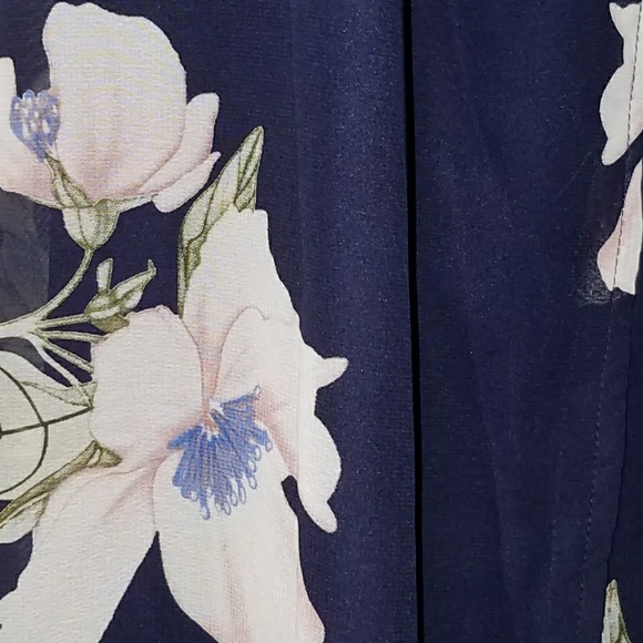 Navy, floral & flowy long dress 💌 - Picture 2 of 6